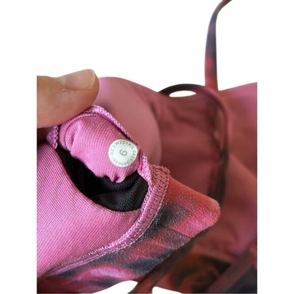 Lululemon Flow Y Sport Bra size 6 Nulu Black & Red - Picture 3 of 3